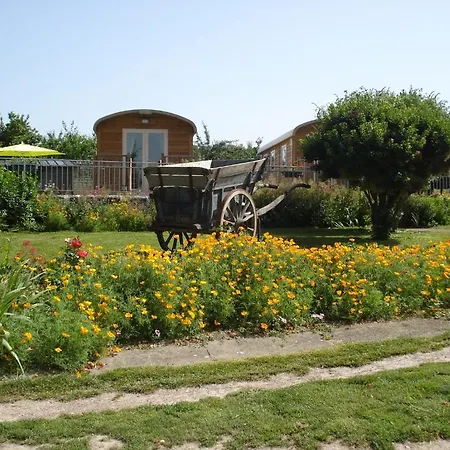 Les Roulottes De Cuzay Roiffé