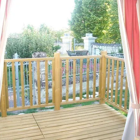 Casa de Férias Les Roulottes De Cuzay *