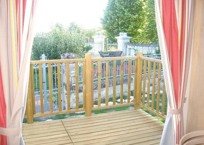 Les Roulottes De Cuzay * Roiffé