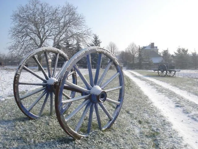 Les Roulottes De Cuzay Сasa de vacaciones Roiffé