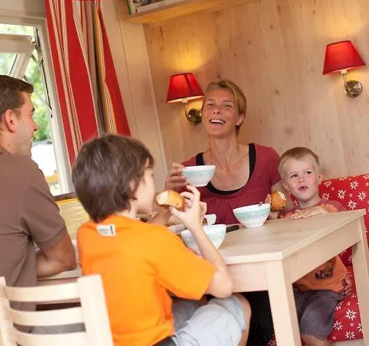 Сasa de vacaciones Les Roulottes De Cuzay *