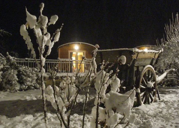 Les Roulottes De Cuzay Сasa de vacaciones Roiffé