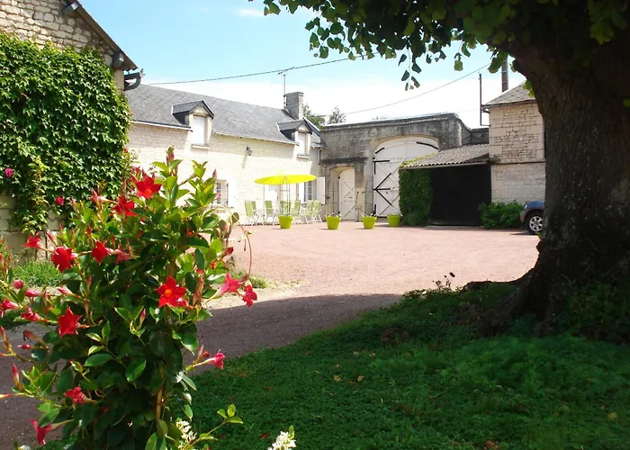 Les Roulottes De Cuzay Сasa de vacaciones Roiffé